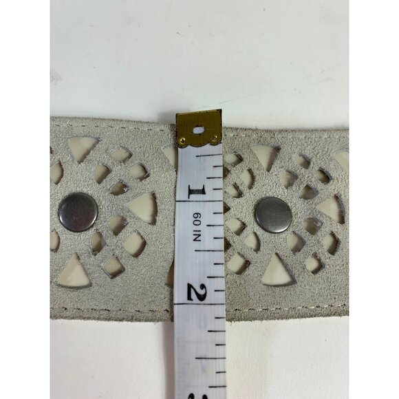 90s Taupe Leather Belt Size S Intricate Laser Cut Out Ornate Silver Buckle VTG - Picture 9 of 14